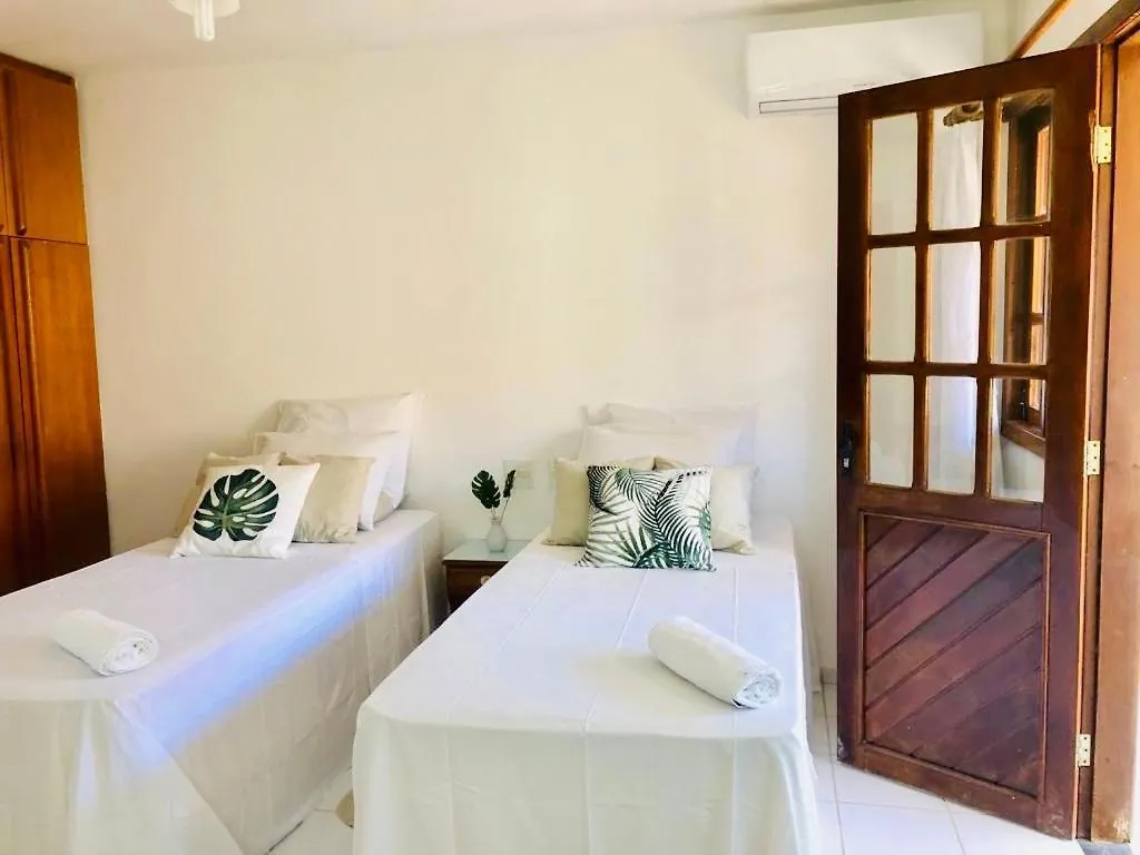 Residencial Com 3 Suites Na Praia De Taperapuan 塞古罗港 0*,